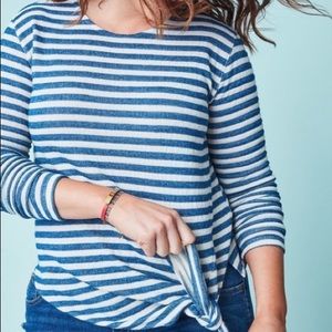 3/$25 Stella & Dot Tatum Top Navy Stripe XS